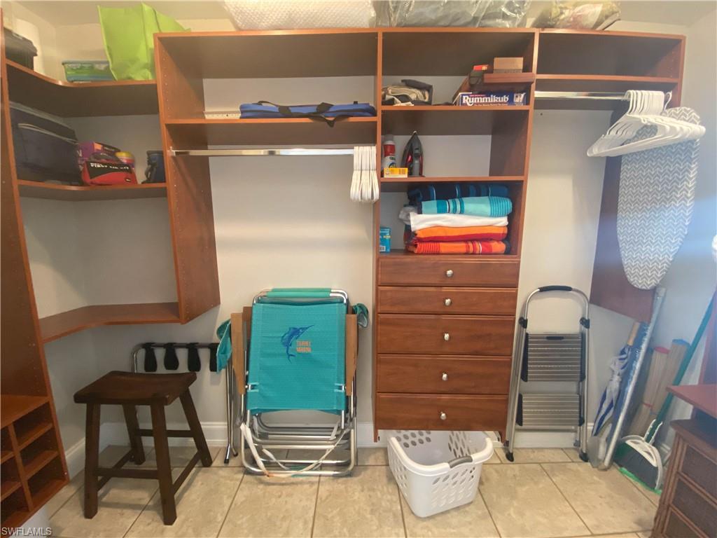 BEACH AND TENNIS CLUB - Residential