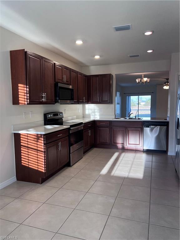 CAPE CORAL - Residential Lease