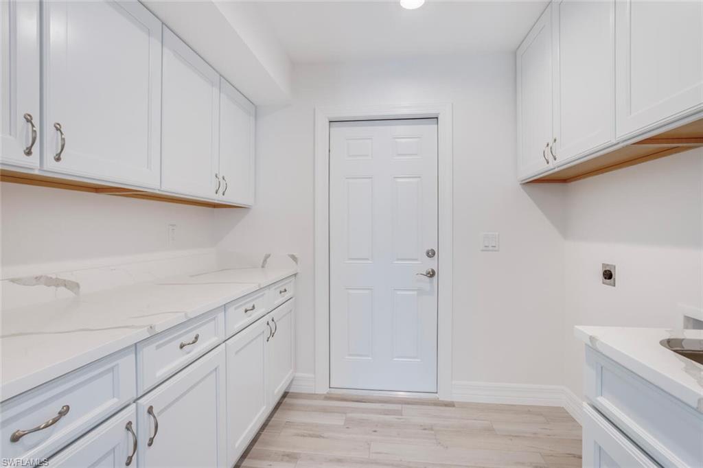 FORT MYERS SHORES - Residential