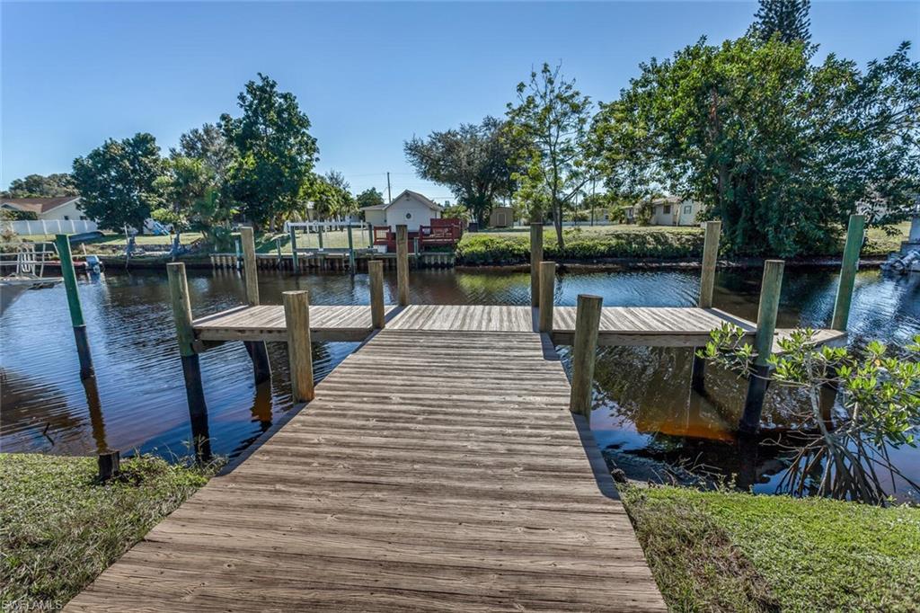 FORT MYERS SHORES - Residential