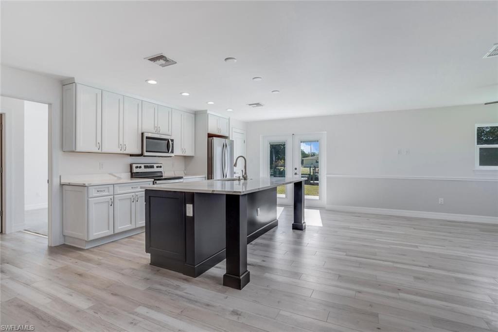 FORT MYERS SHORES - Residential