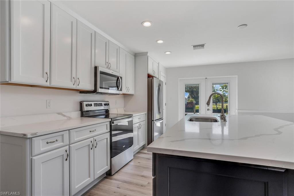 FORT MYERS SHORES - Residential