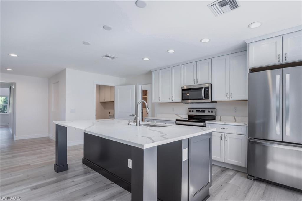 FORT MYERS SHORES - Residential