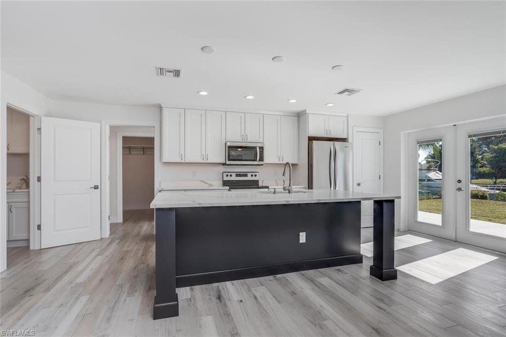 FORT MYERS SHORES - Residential