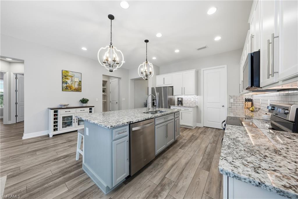 COMPASS LANDING - Residential