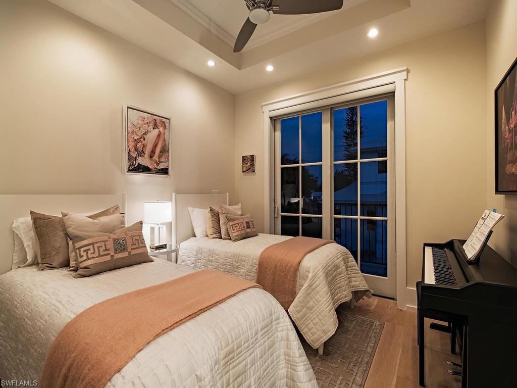 OLDE NAPLES - Residential