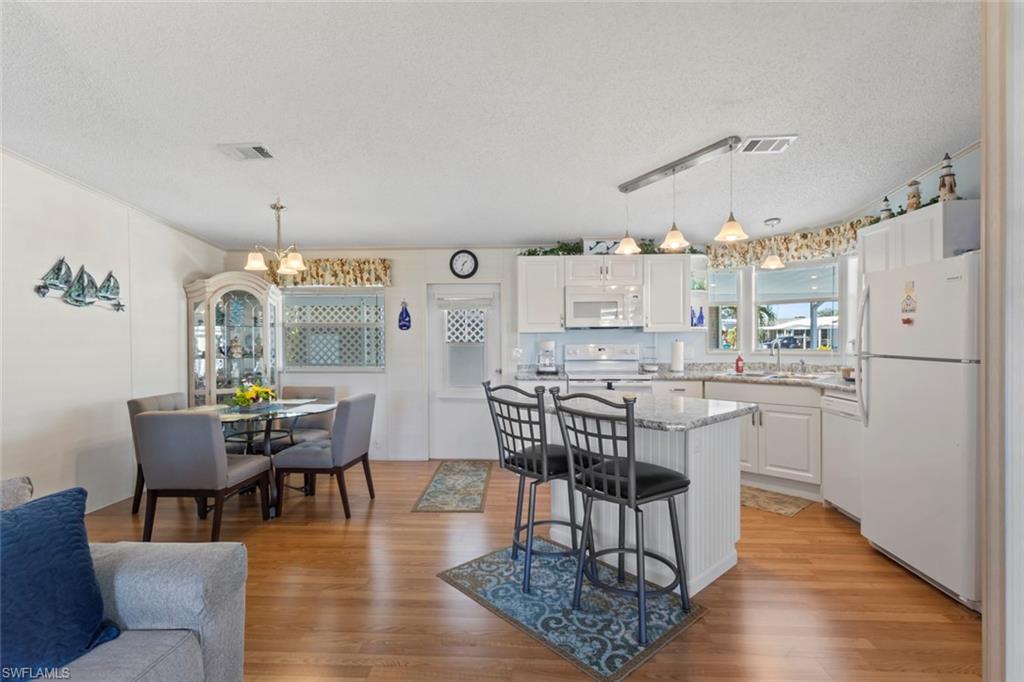 ENCHANTING SHORES - Residential