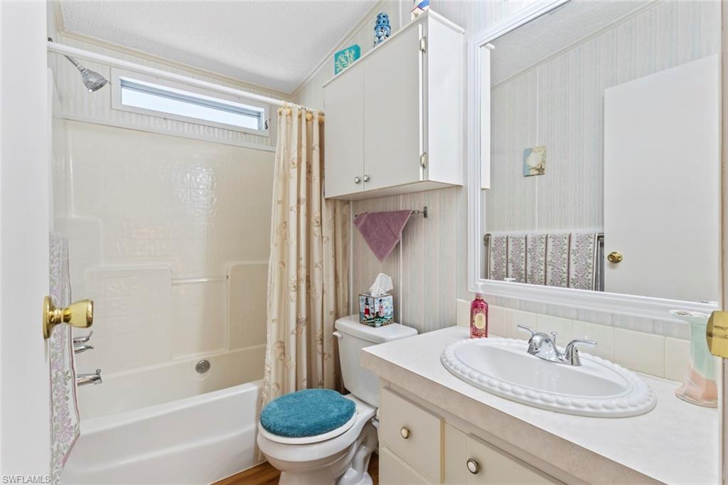 ENCHANTING SHORES - Residential