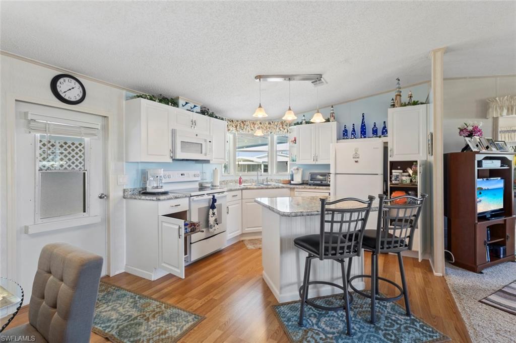 ENCHANTING SHORES - Residential