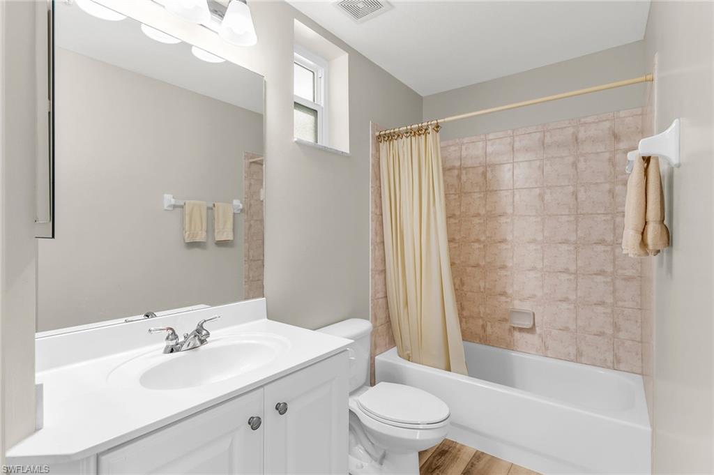 HAWK'S NEST - Residential