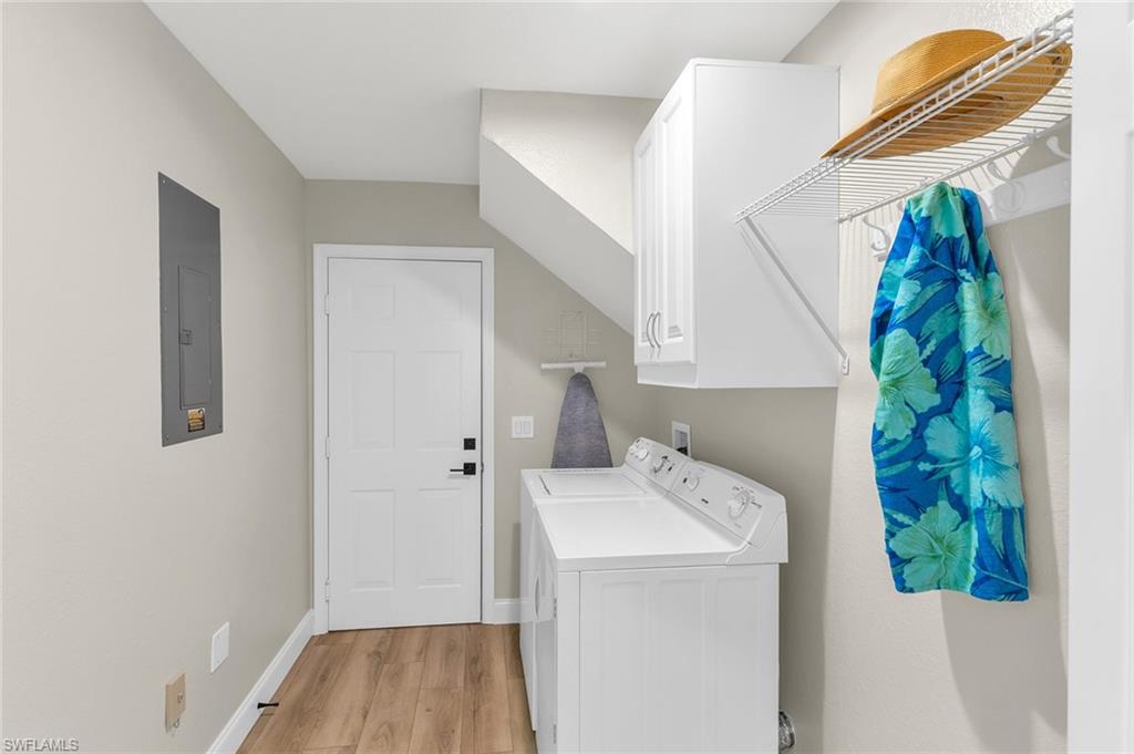 HAWK'S NEST - Residential