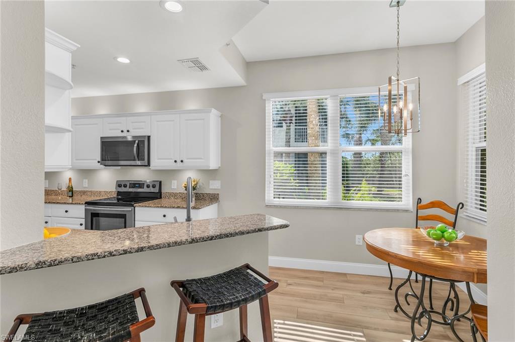 HAWK'S NEST - Residential