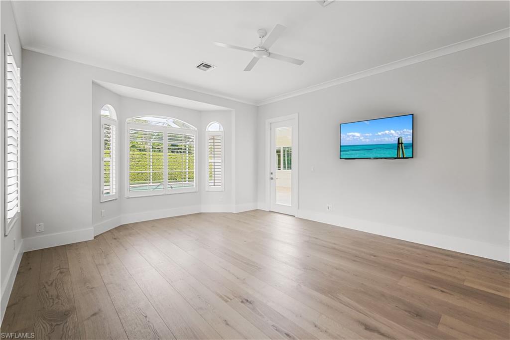 MOORINGS - Residential