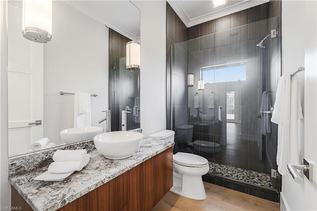 MOORINGS - Residential