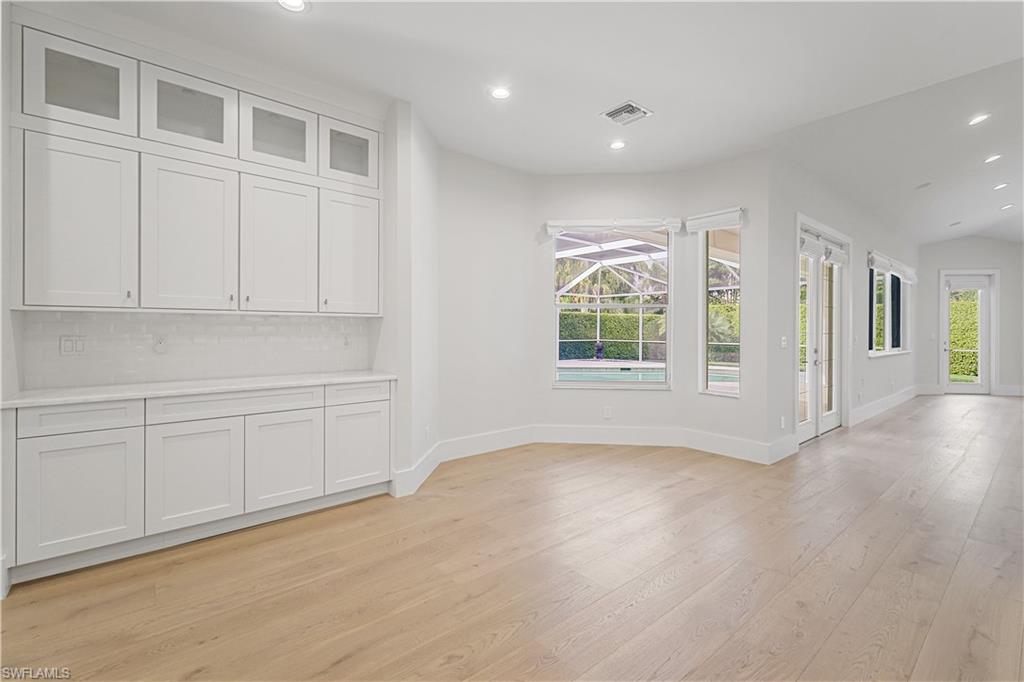 MOORINGS - Residential