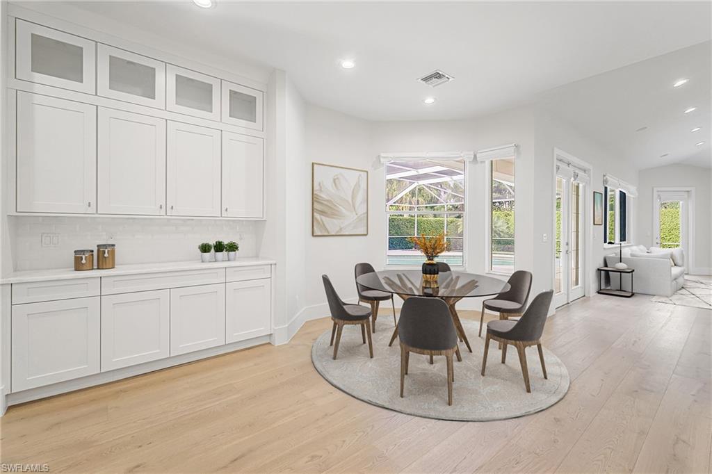 MOORINGS - Residential