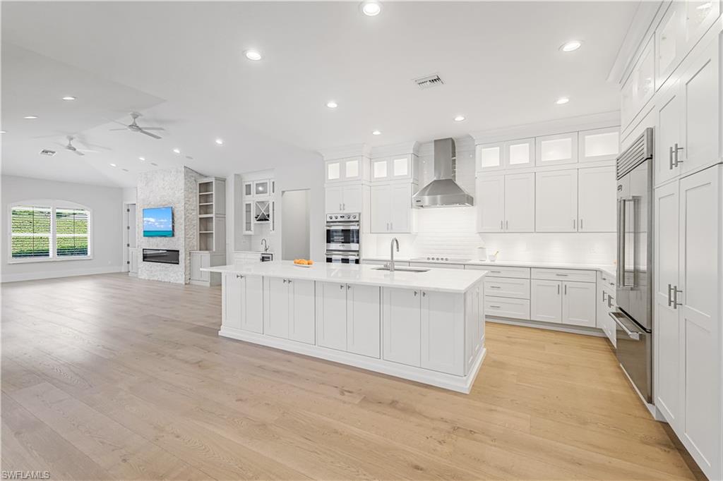 MOORINGS - Residential