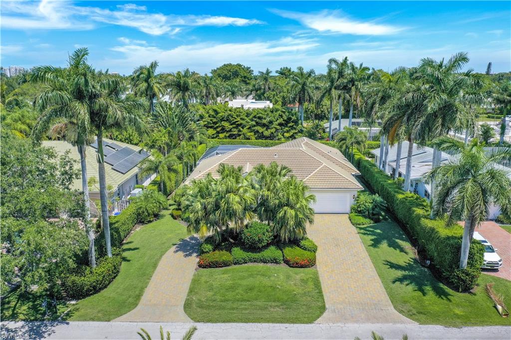 MOORINGS - Residential