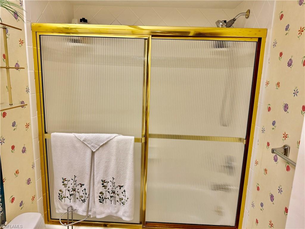 LAKEWOOD VILLAGE - Residential Lease