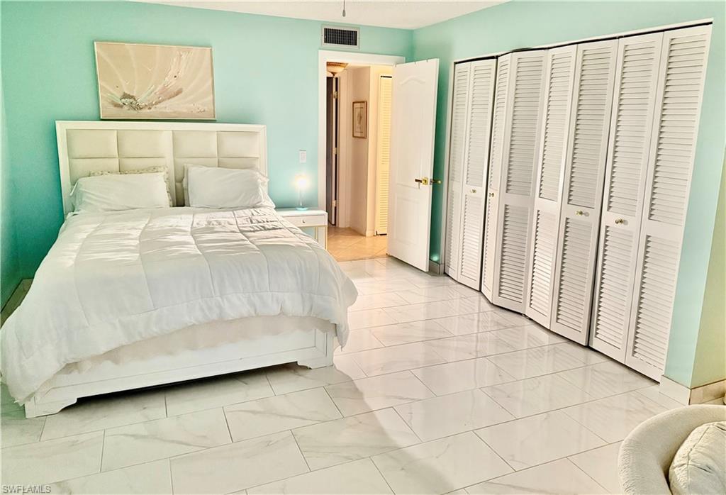 LAKEWOOD VILLAGE - Residential Lease