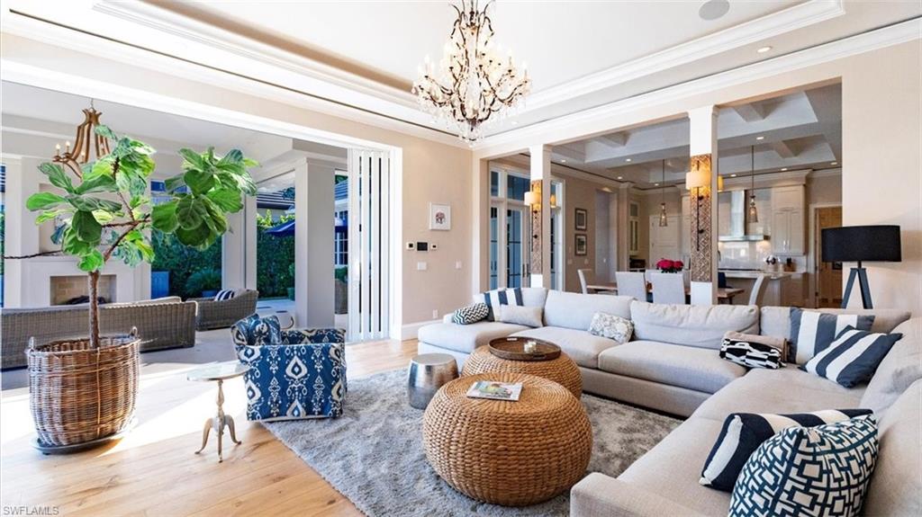 AQUALANE SHORES - Residential