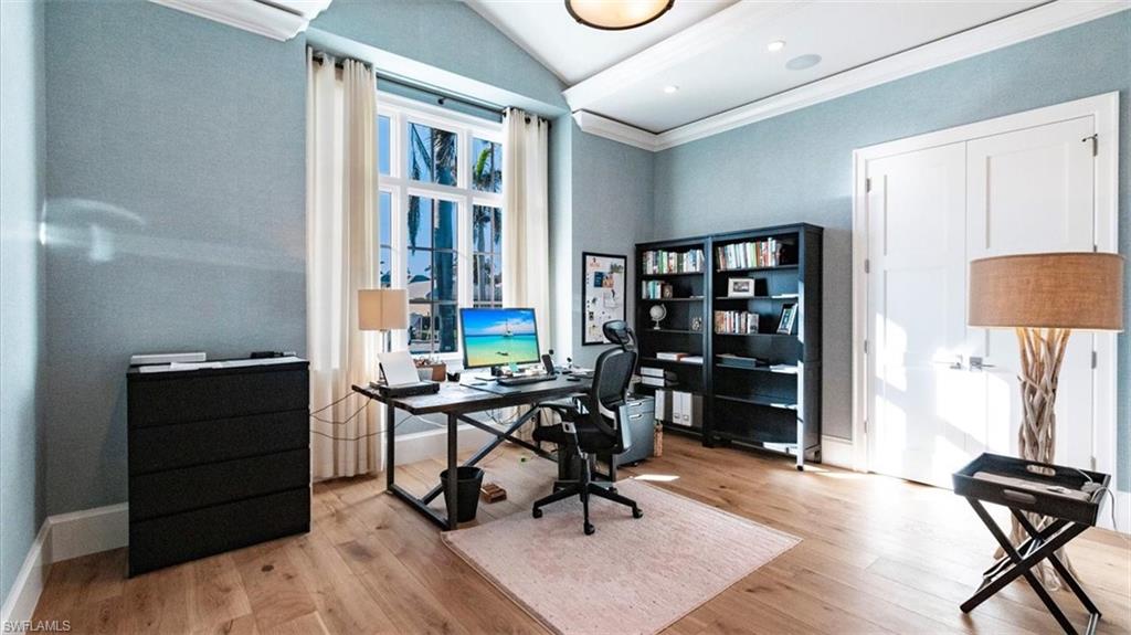 AQUALANE SHORES - Residential