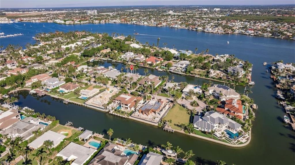 AQUALANE SHORES - Residential