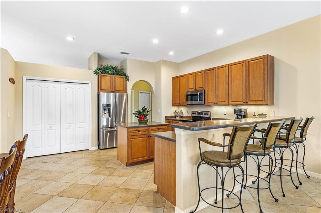 LAUREL LAKES - Residential