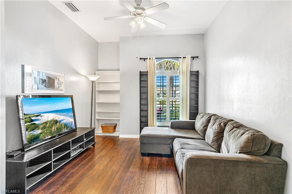 LAUREL LAKES - Residential