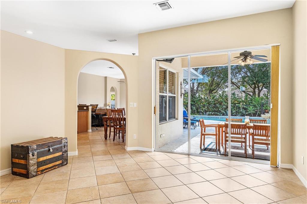 LAUREL LAKES - Residential