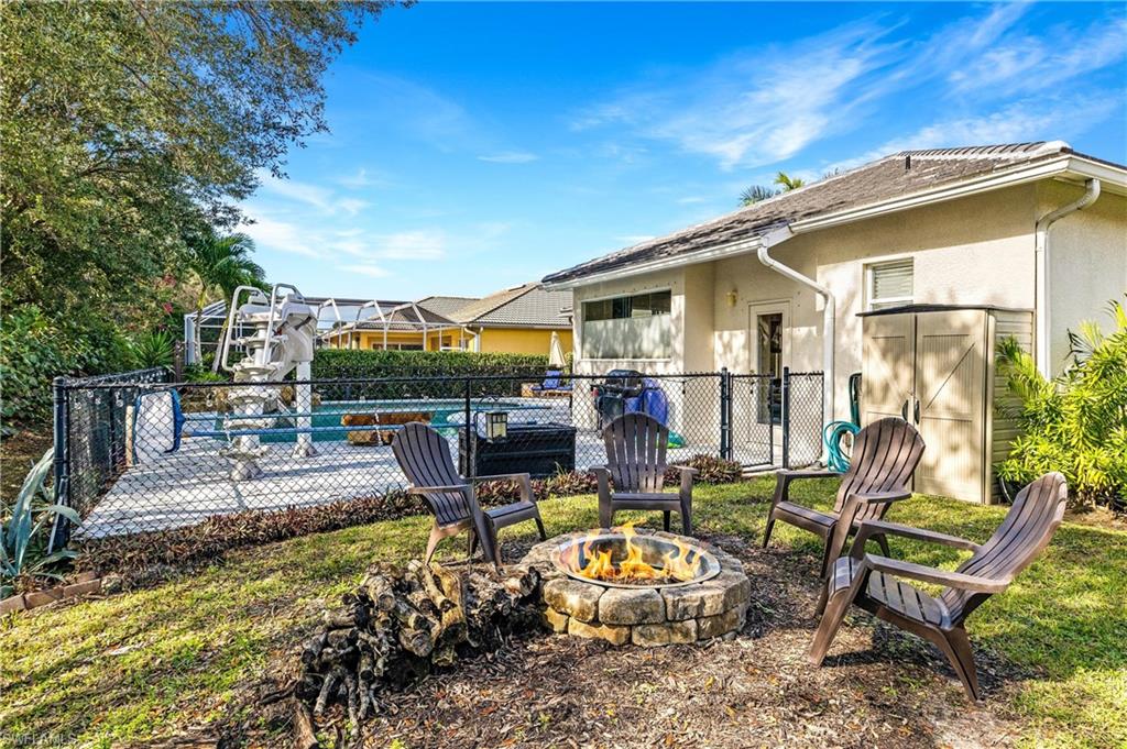 LAUREL LAKES - Residential