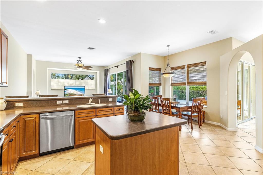 LAUREL LAKES - Residential