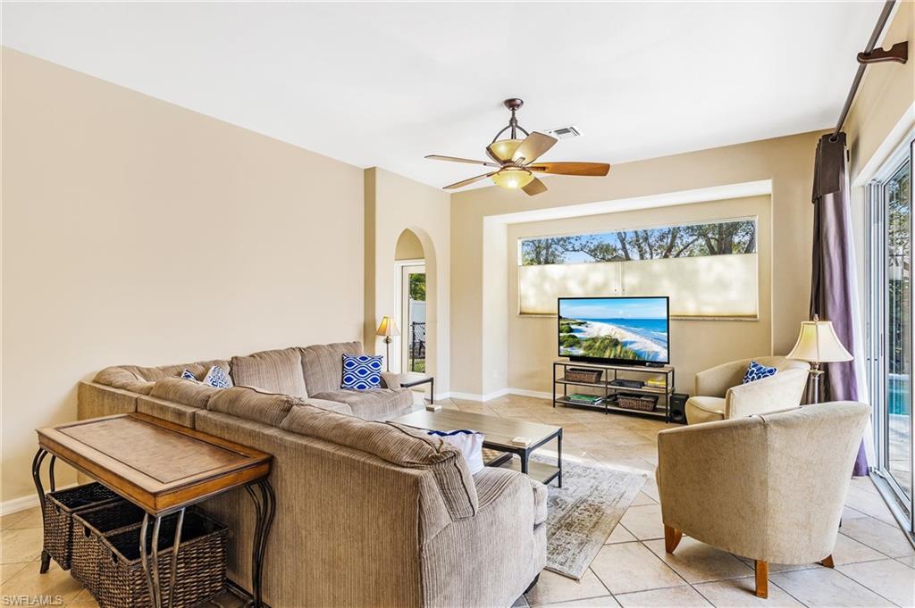 LAUREL LAKES - Residential