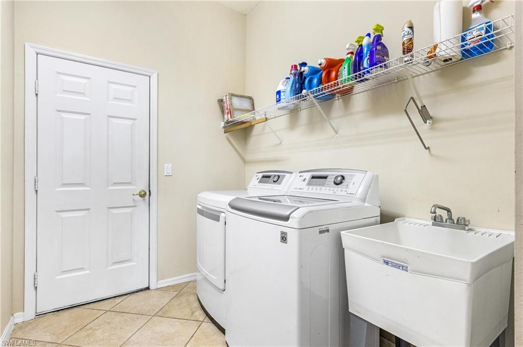 LAUREL LAKES - Residential