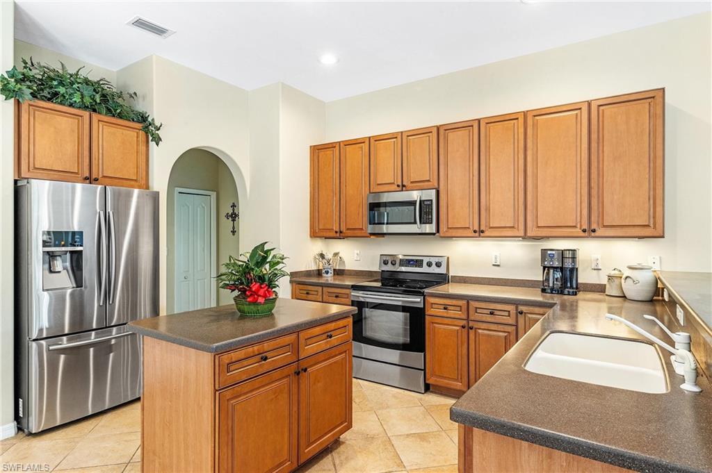 LAUREL LAKES - Residential