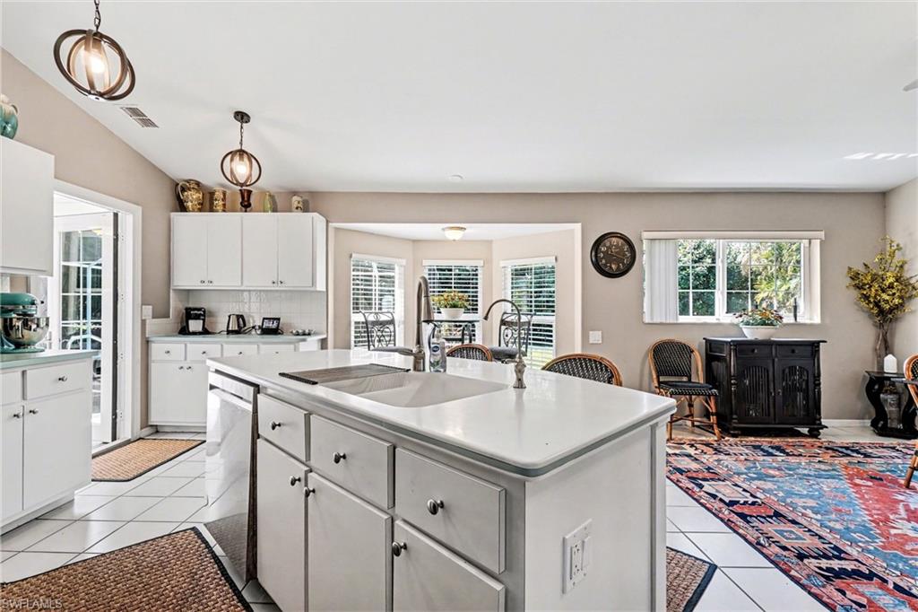 MIRROR LAKE ESTATES - Residential