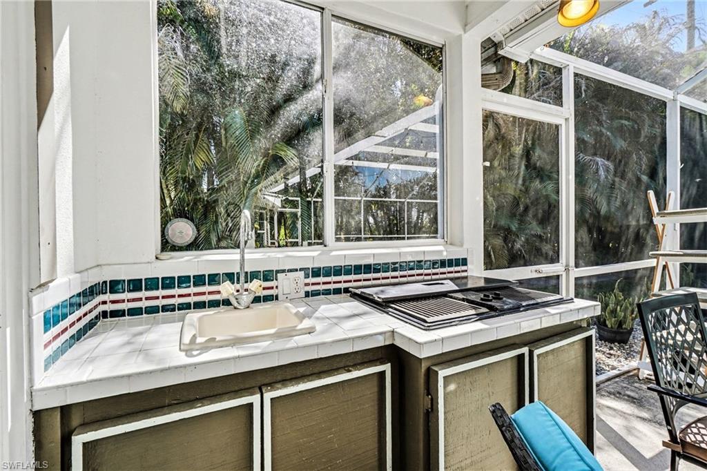 MIRROR LAKE ESTATES - Residential