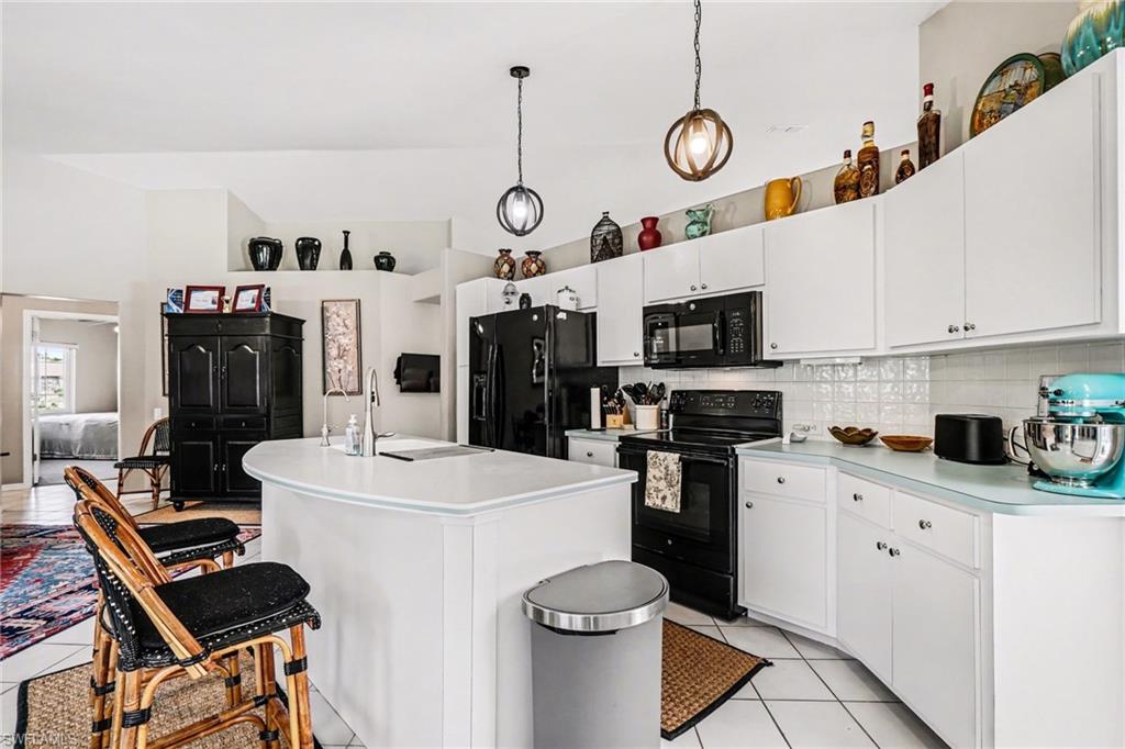 MIRROR LAKE ESTATES - Residential