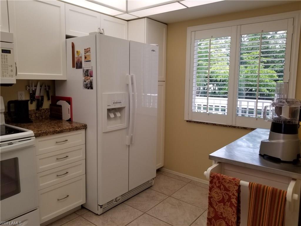 GOLFVIEW GOLF & RACQUET CLUB - Residential