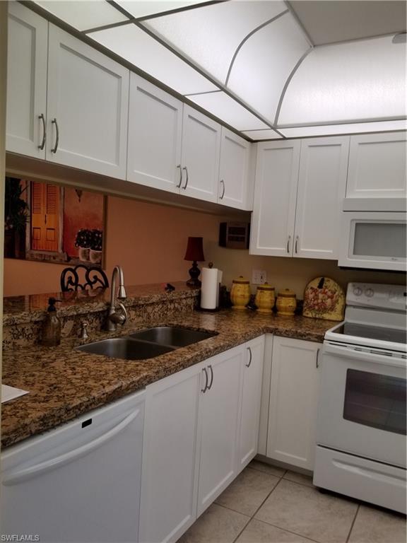 GOLFVIEW GOLF & RACQUET CLUB - Residential