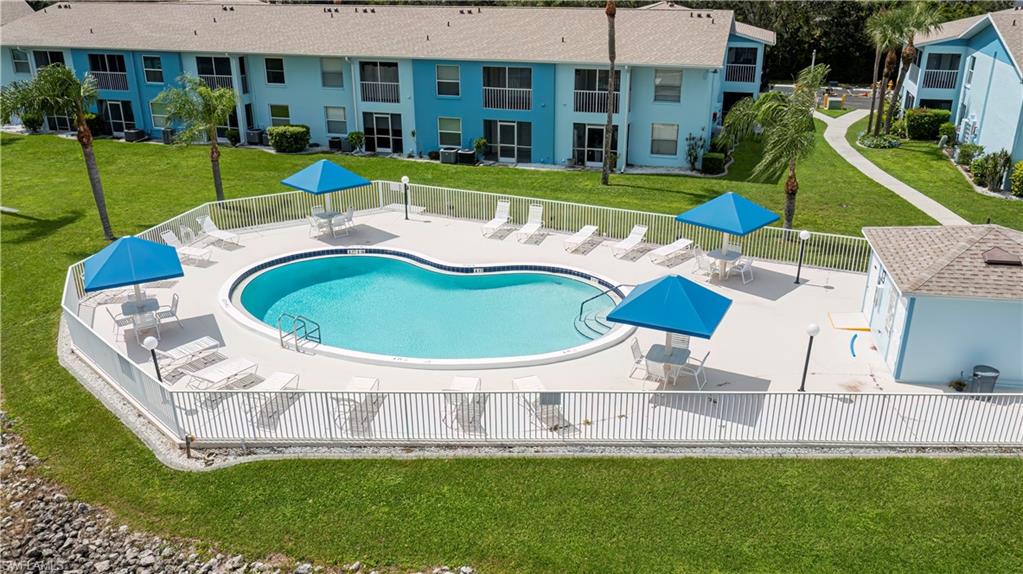 ROYAL HAWAIIAN CLUB - Residential