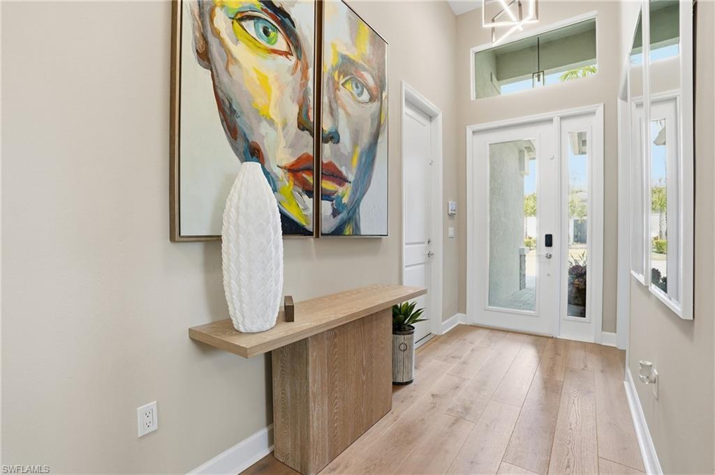 VALENCIA TRAILS - Residential