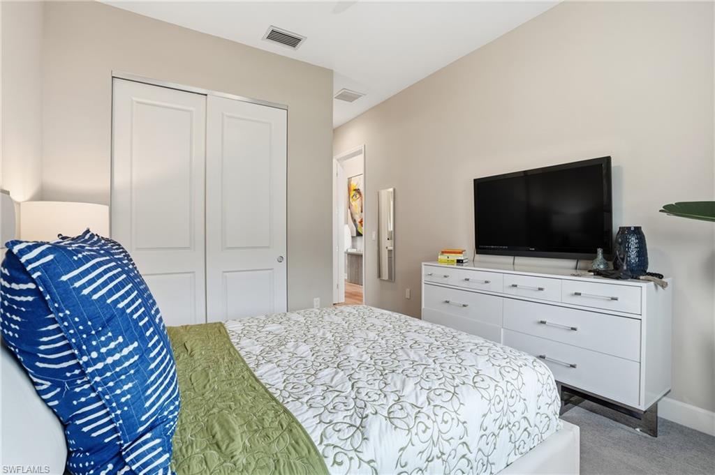 VALENCIA TRAILS - Residential