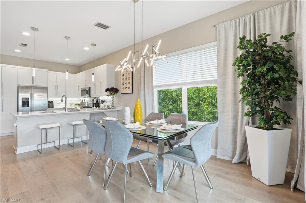 VALENCIA TRAILS - Residential