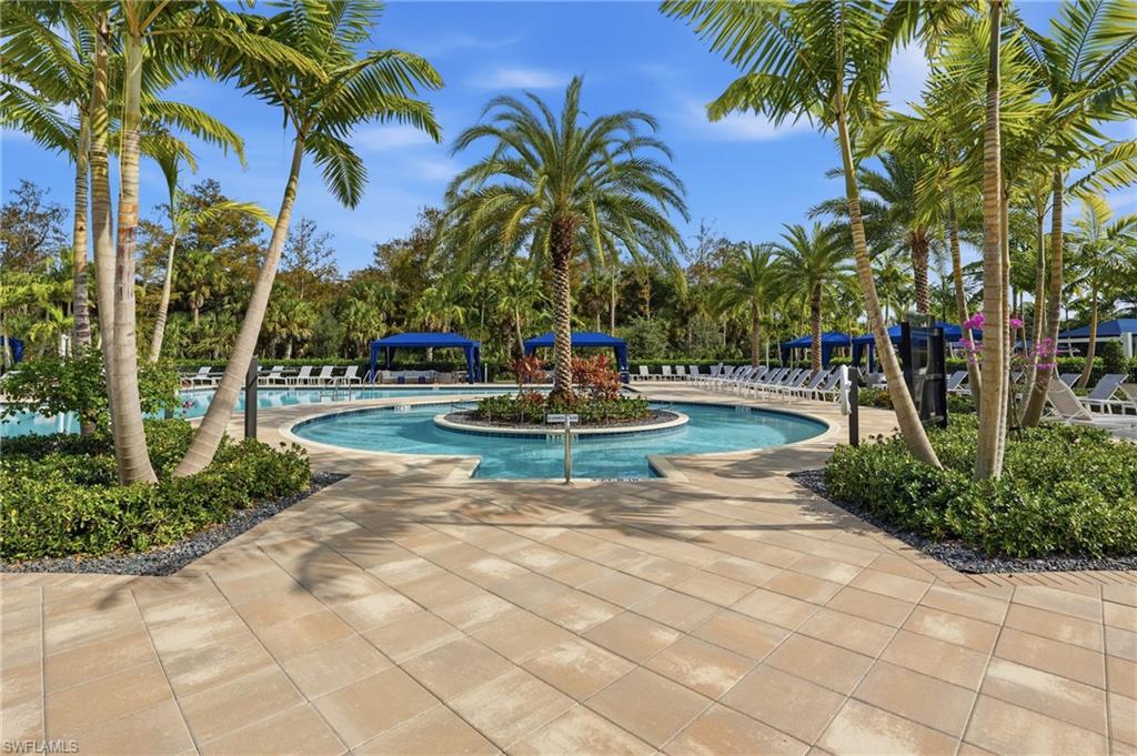 VALENCIA TRAILS - Residential