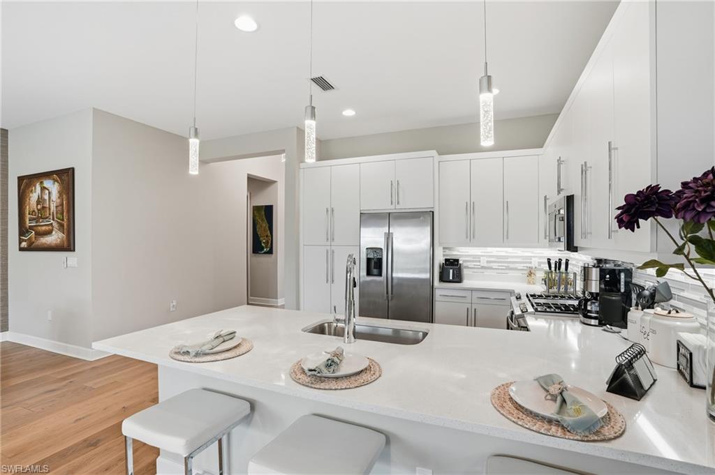 VALENCIA TRAILS - Residential