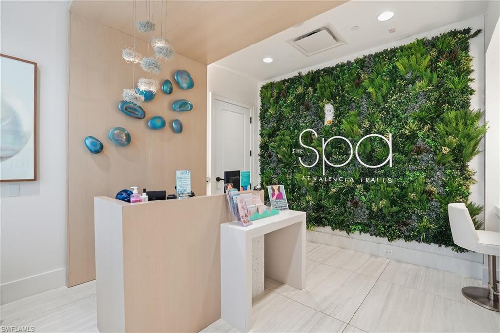 VALENCIA TRAILS - Residential