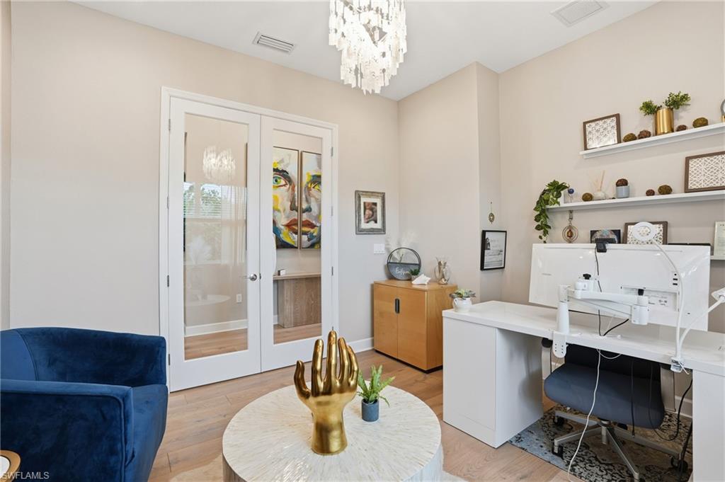 VALENCIA TRAILS - Residential