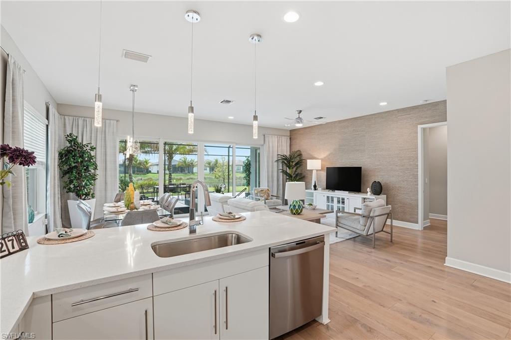 VALENCIA TRAILS - Residential