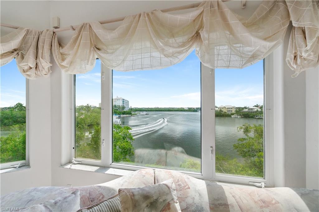 SOUTHPORT ON THE BAY - Residential